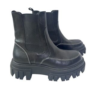 Marc Fisher Womens Morgan Lugsole Chelsea Boot Black Size 8 LIKE NEW